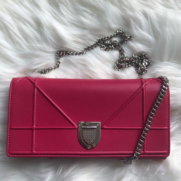 DIOR New Diorama Calfskin Wallet on Chain Fuchsia - Picture 2 of 8